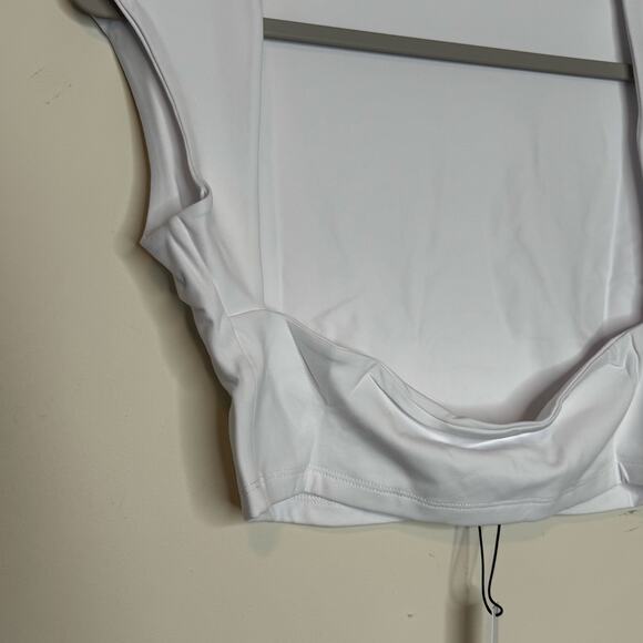 Susana Monaco Short Sleeve Open Back Crop Top in White NWT Size Medium - Picture 5 of 9